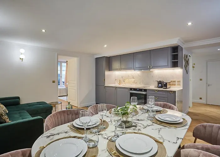 Apartment Saint Germain Des Pres By Studio Prestige