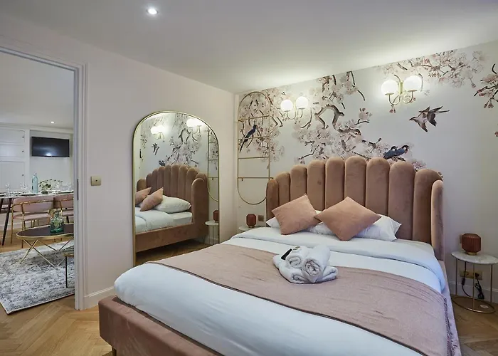 Apartment Saint Germain Des Pres By Studio Prestige